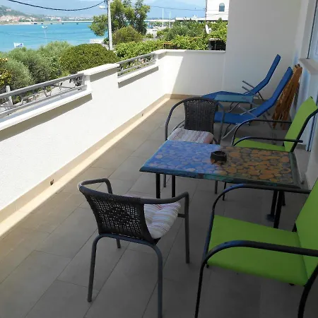 Apartments Bresan Trogir Exterior photo