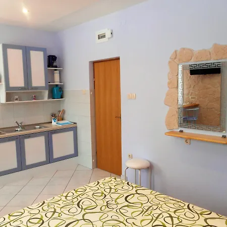Apartments Bresan Trogir Exterior photo